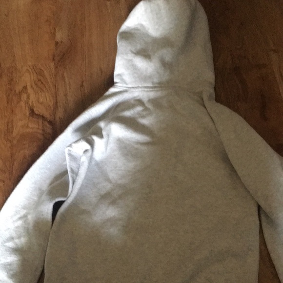 Gray sweater - Picture 2 of 2